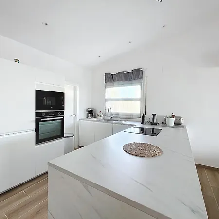 Отель Osona 4 - Casa Con Piscina Privada,