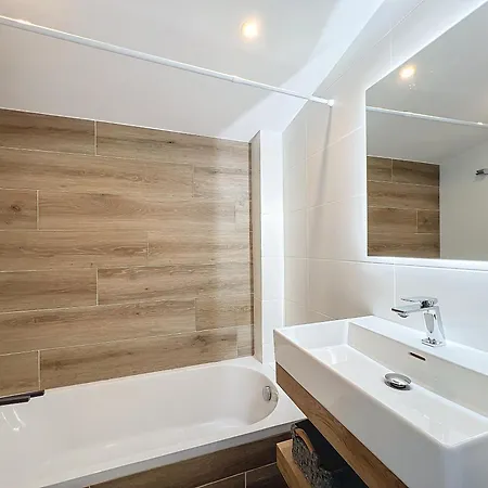 Отель Osona 4 - Casa Con Piscina Privada, *